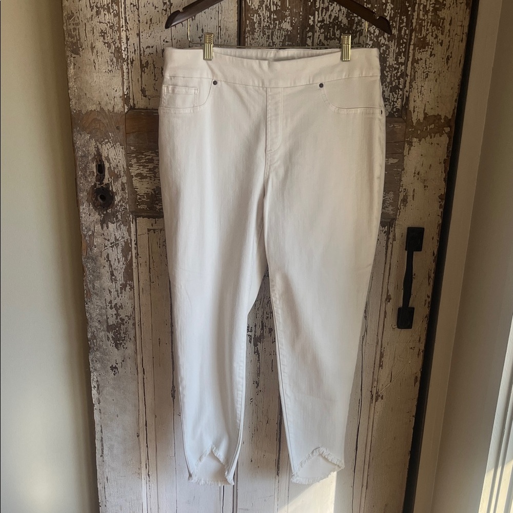CHICO’S Jegging Ankle Jean:: US12R /Cico’s size 2R:: Sea Salt:: NWT